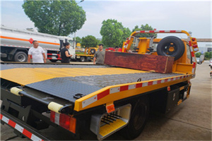 淮北附近拖车电话号码服务